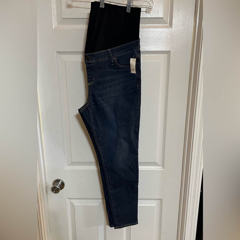 NWT Maternity Gap Favorite Jeggings 33/16R